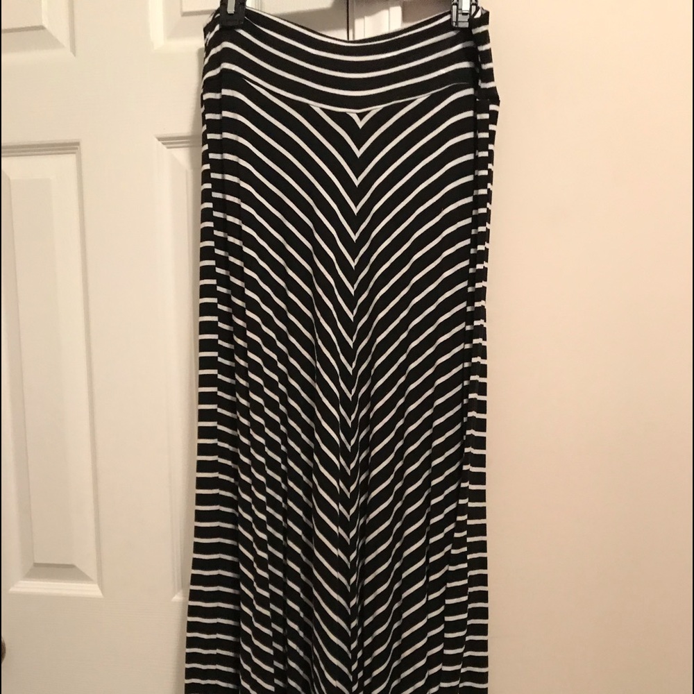 Striped Black & white maxi skirt
